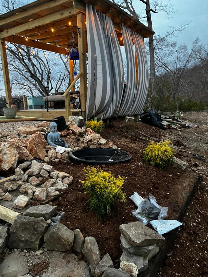Hotel Waterfront Luxury Glamping Dome Rogersville Exterior foto