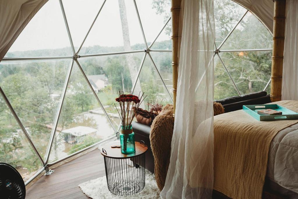 Hotel Waterfront Luxury Glamping Dome Rogersville Exterior foto
