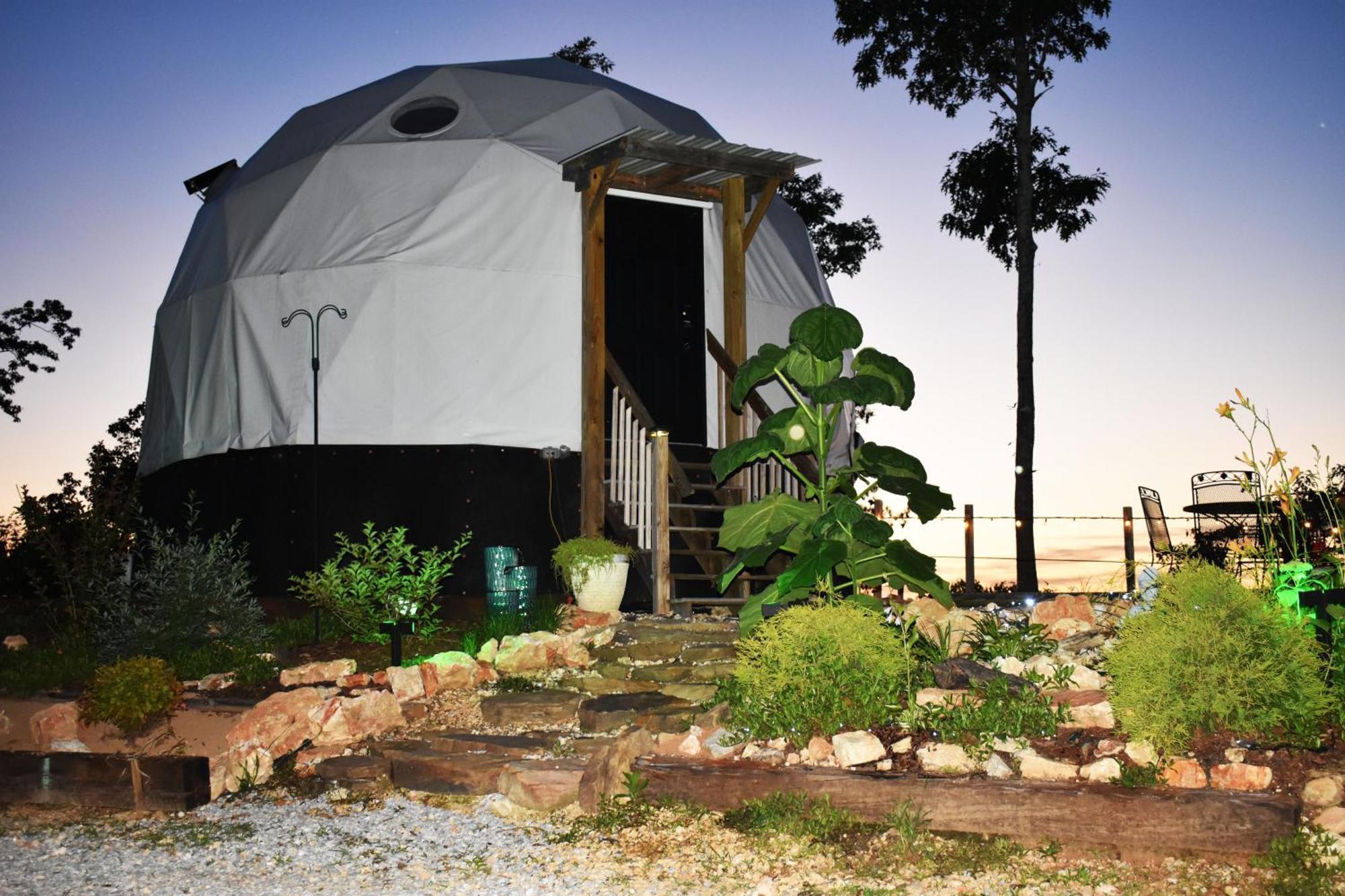 Hotel Waterfront Luxury Glamping Dome Rogersville Exterior foto